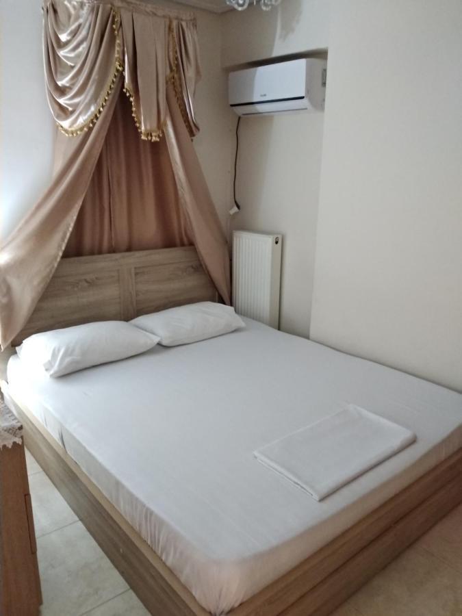 Penthouse Deluxe Apartment At Piraeus Buitenkant foto